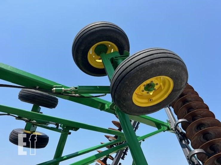 2014-john-deere-2623-image-18