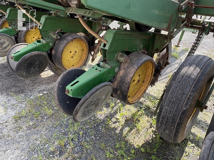 john-deere-7000-image-12