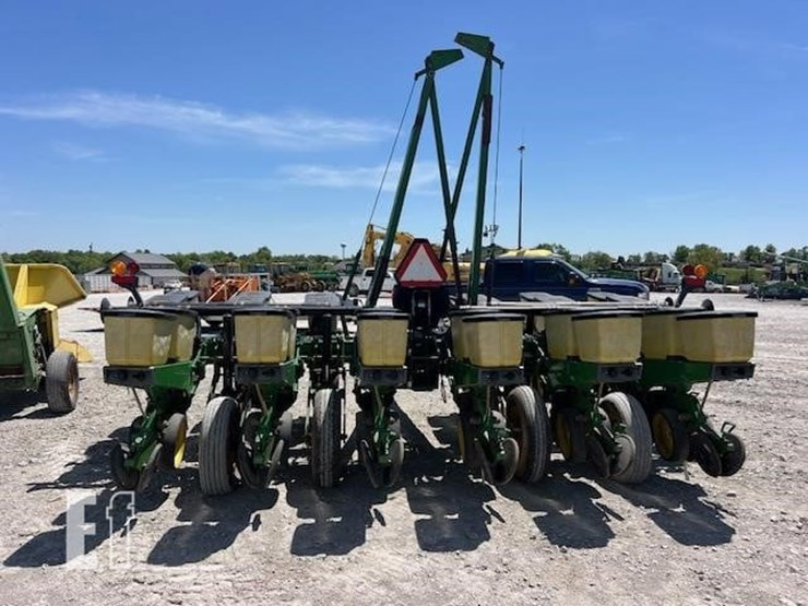 1993-john-deere-7200-image-5