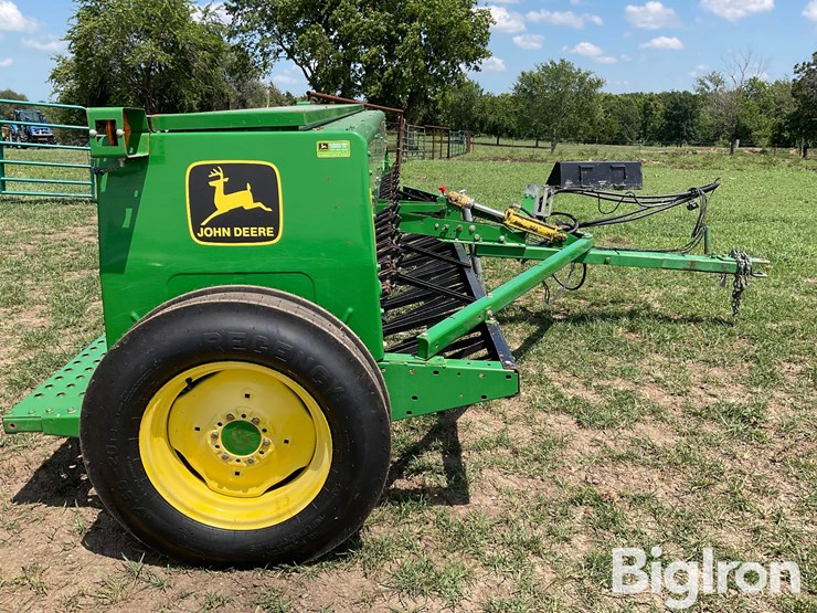 2002-john-deere-450-image-4