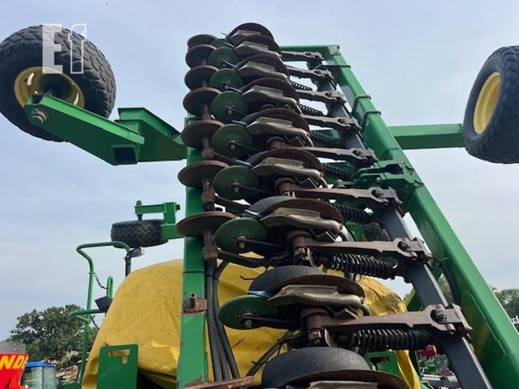 2005-john-deere-1690-ccs-image-31