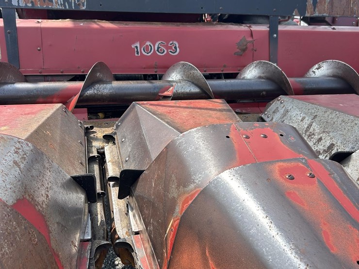 case-ih-1063-image-2