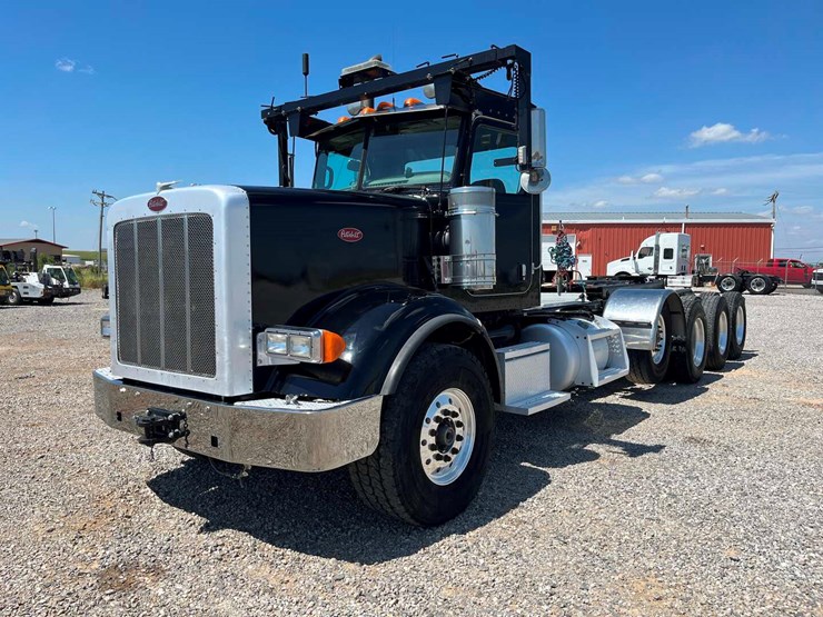 2011-peterbilt-367-image-1