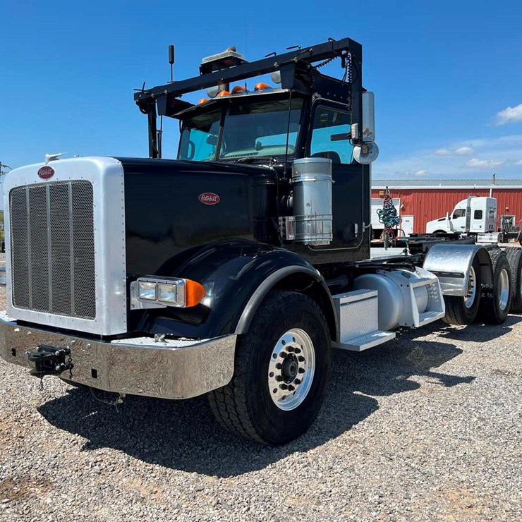 2011 PETERBILT 367