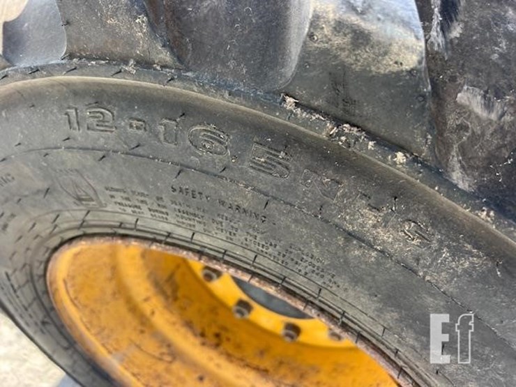 deere-250-image-17