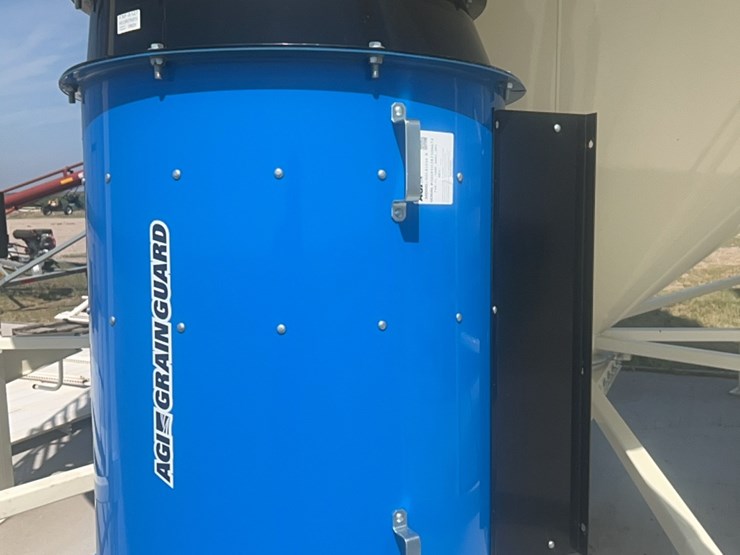 concept-7,500-bu.-hopper-bin-with-agi-grainguard-bin-fan,-10-hp-3-phase-electric-motor-image-32