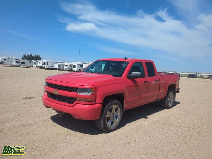 2016-chevrolet-silverado-1500-image-1