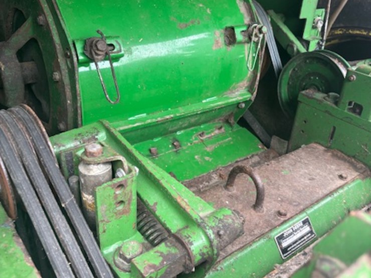john-deere-6810-image-6