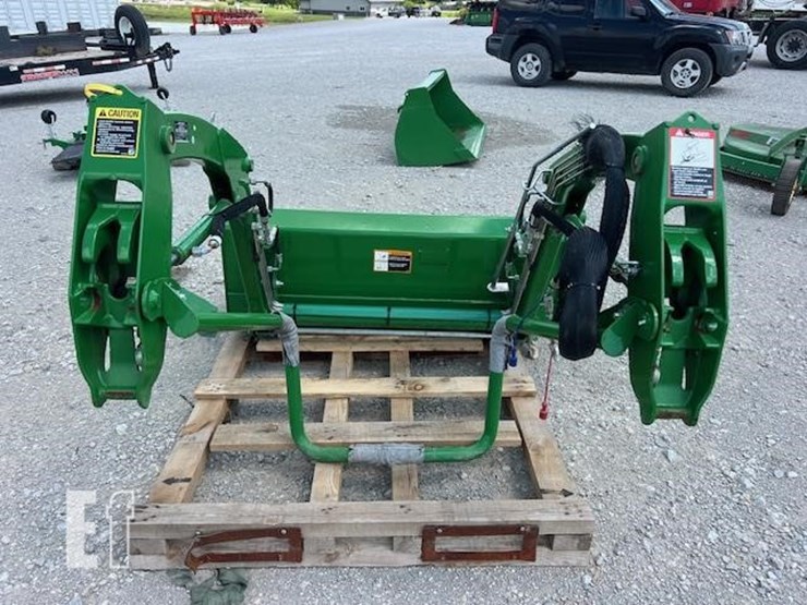2021-john-deere-120-image-5