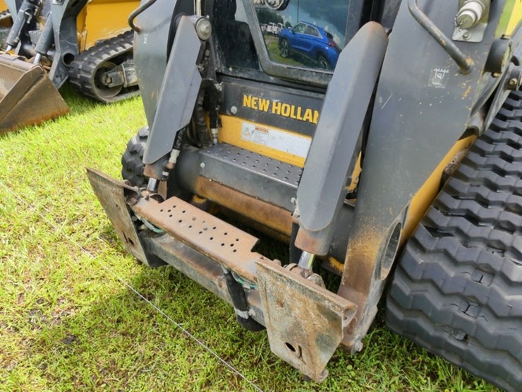 new-holland-c345-image-10