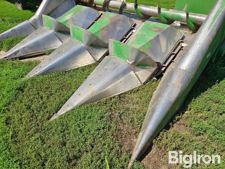 john-deere-444-image-10