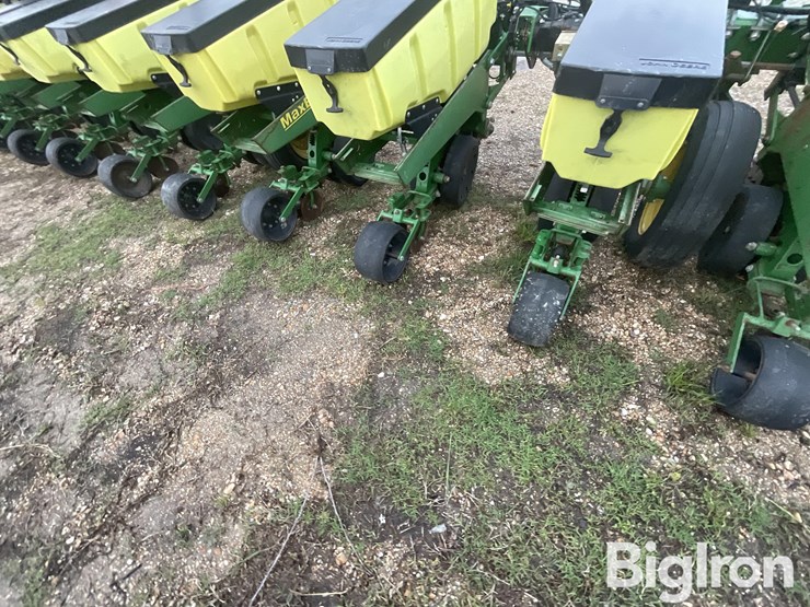 2013-john-deere-1720-image-15