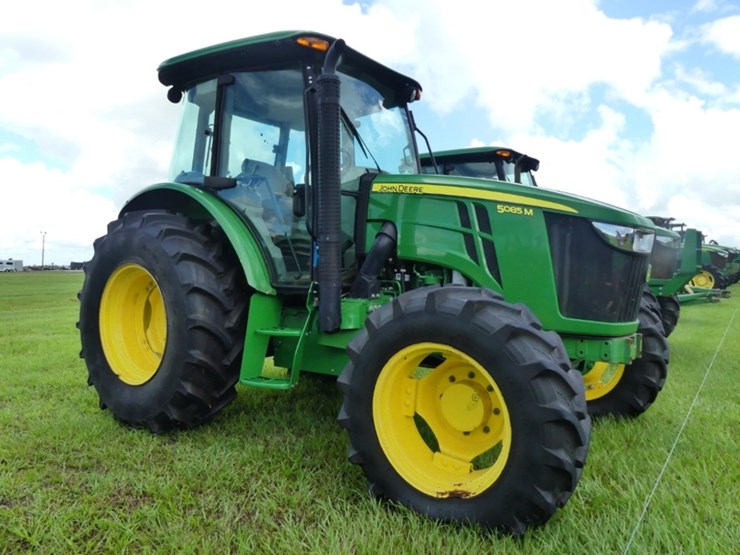 2015-john-deere-5085m-image-2