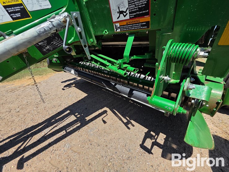 2019-john-deere-560m-image-11