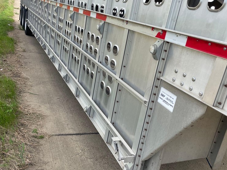 2021-eby-livestock-trailer-image-29
