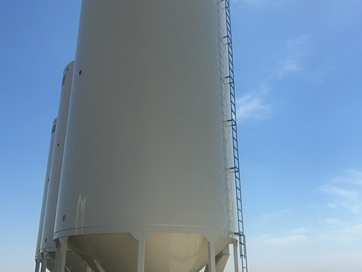 concept-7,500-bu.-hopper-bin-with-agi-grainguard-bin-fan,-10-hp-3-phase-electric-motor-image-22