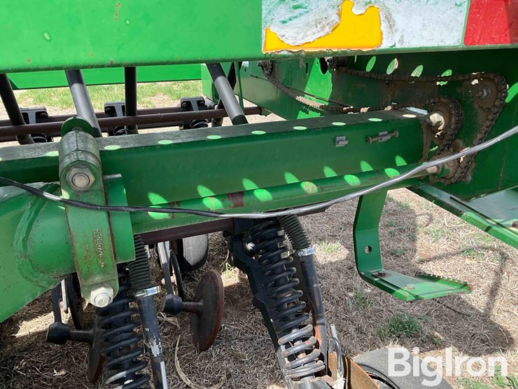 john-deere-1560-image-19