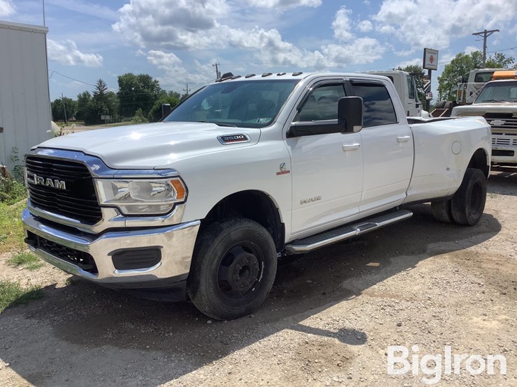 2021-ram-3500-big-horn-image-1