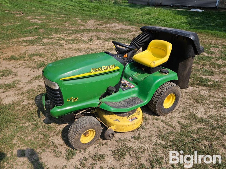 john-deere-lt150-image-1