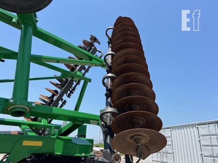 2014-john-deere-2623-image-21