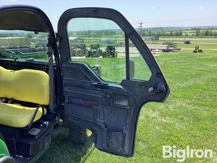 2015-john-deere-gator-image-20