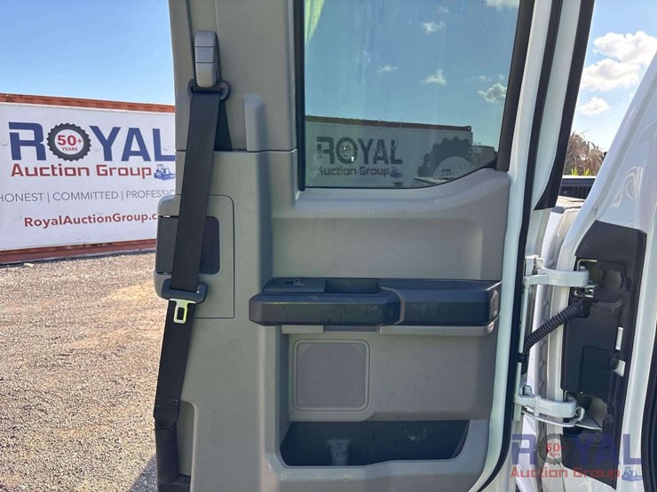 2020-ford-f250-image-21