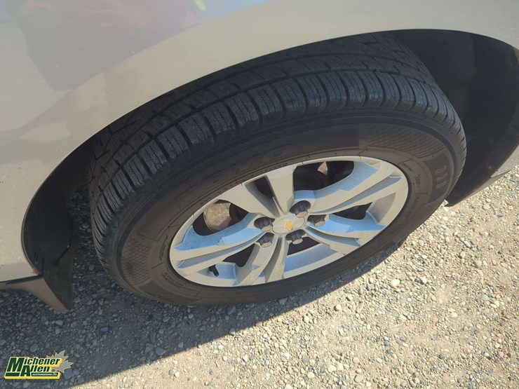 2012-chevrolet-equinox-lt-image-26