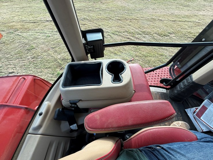 2023-case-ih-470-image-29