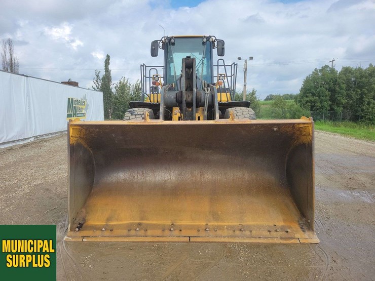 2017-deere-724k-image-6