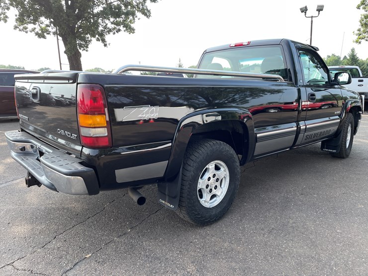 2002-chevrolet-silverado-1500-z71-image-6