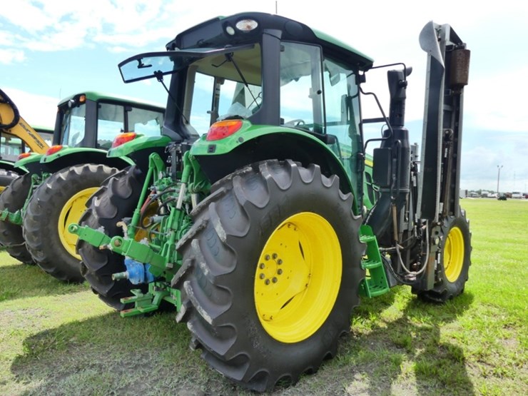 2024-john-deere-6110m-image-3