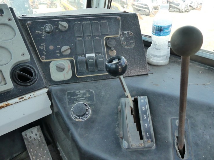 2006-capacity-tj7000-image-11