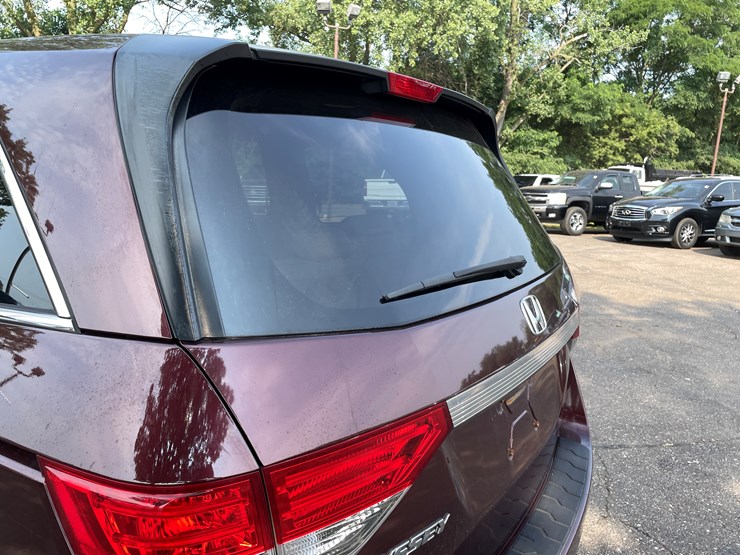 2014-honda-odyssey-image-24