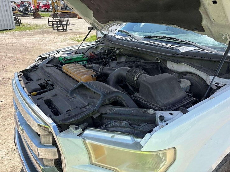 2015-ford-f150-image-12