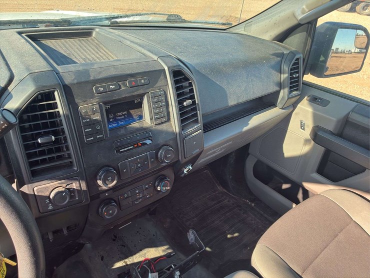 2015-ford-f150-lariat-image-9
