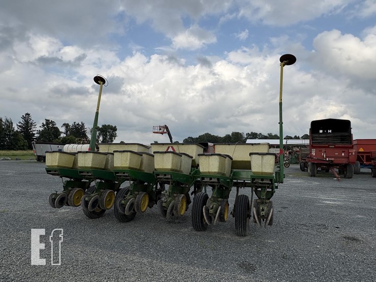 john-deere-7000-image-2
