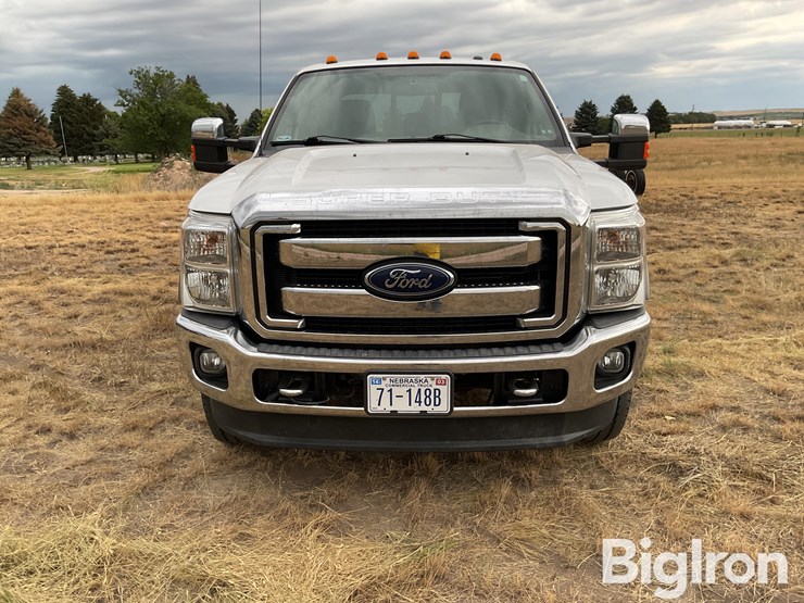 2012-ford-f250-lariat-image-2