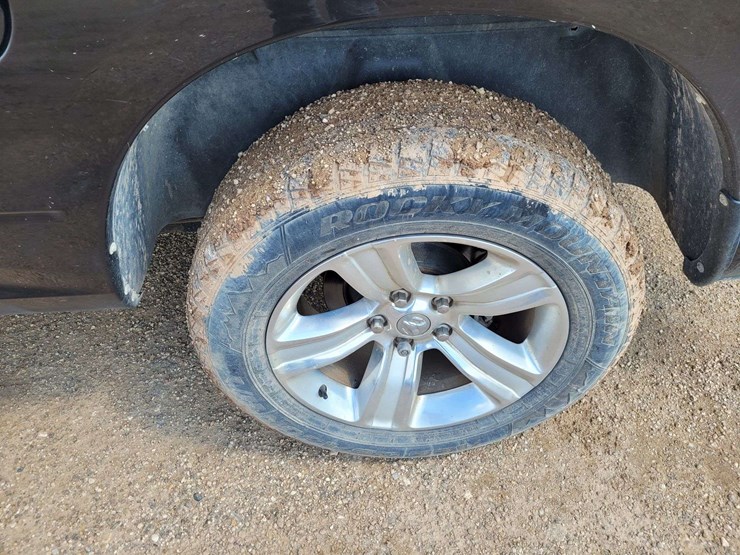 2014-ram-1500-slt-image-19