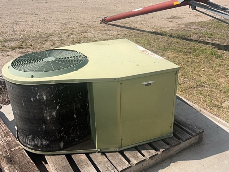 commercial-a/c-unit-image-4