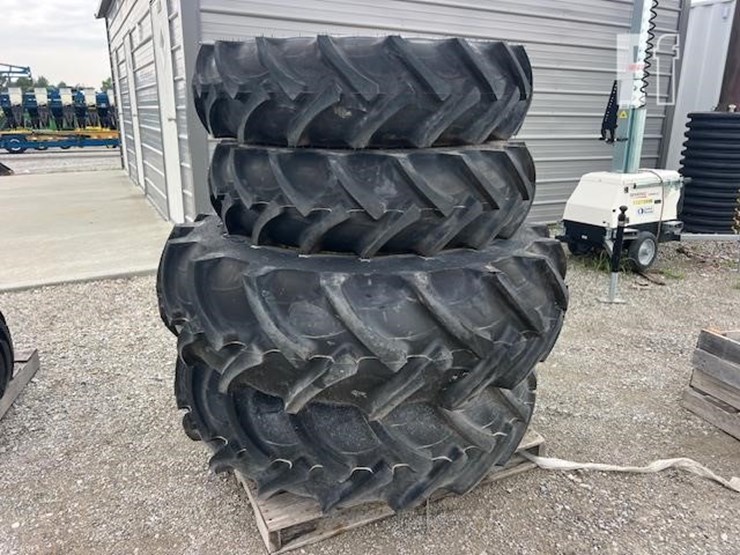 john-deere-12-image-6
