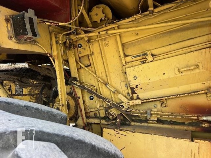 new-holland-tr85-image-49