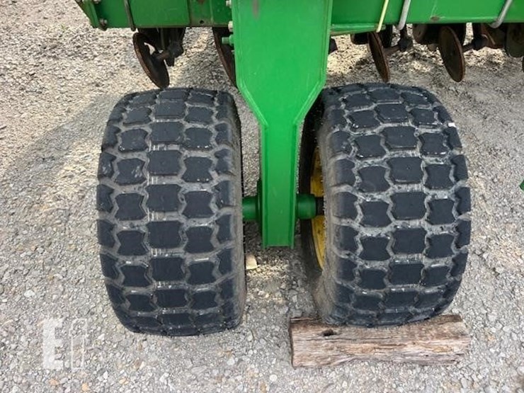 2005-john-deere-1690-ccs-image-24