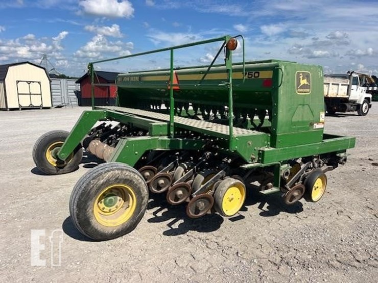 1993-john-deere-750-image-3