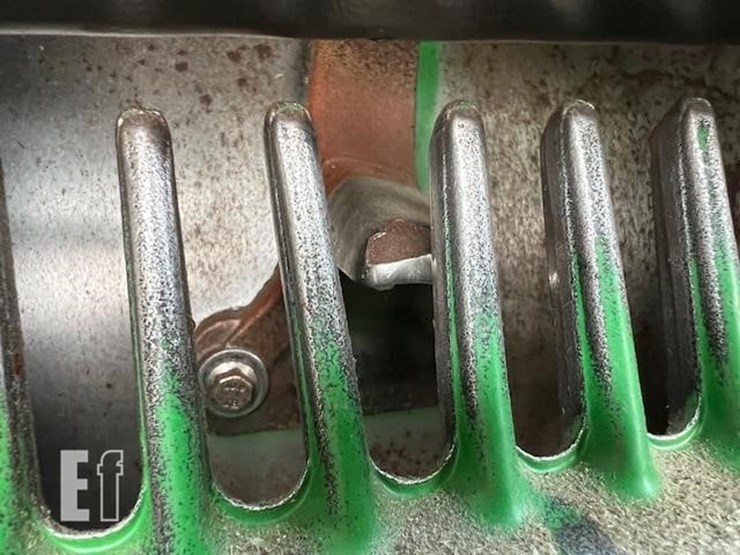 2014-john-deere-s680-image-41