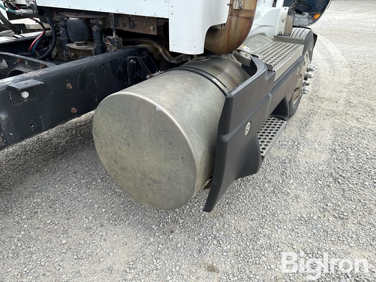 2002-kenworth-t600-image-17
