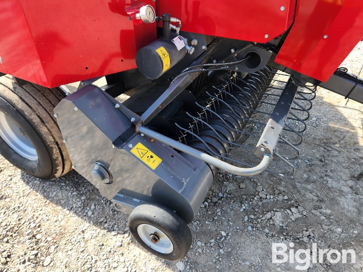 2021-massey-ferguson-1840-image-13