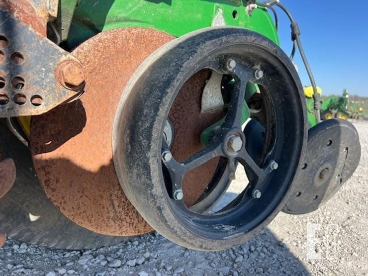 2009-john-deere-1770nt-image-72