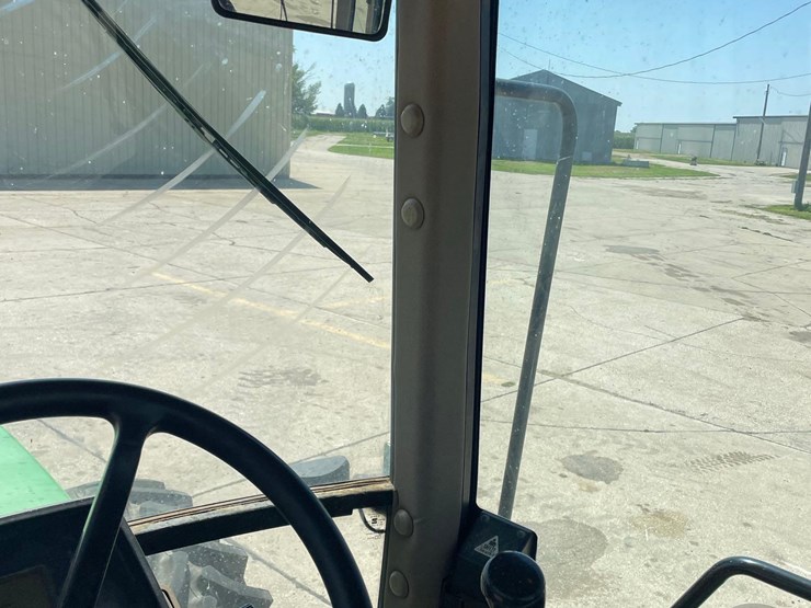 john-deere-7210-image-43