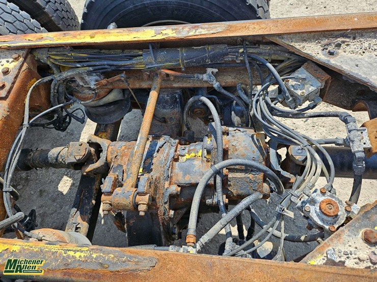 2010-kenworth-t800-image-14