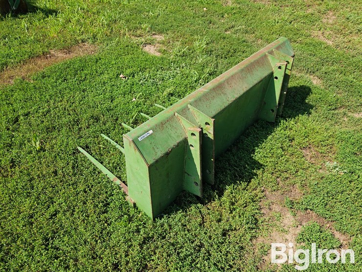 john-deere-158-image-7